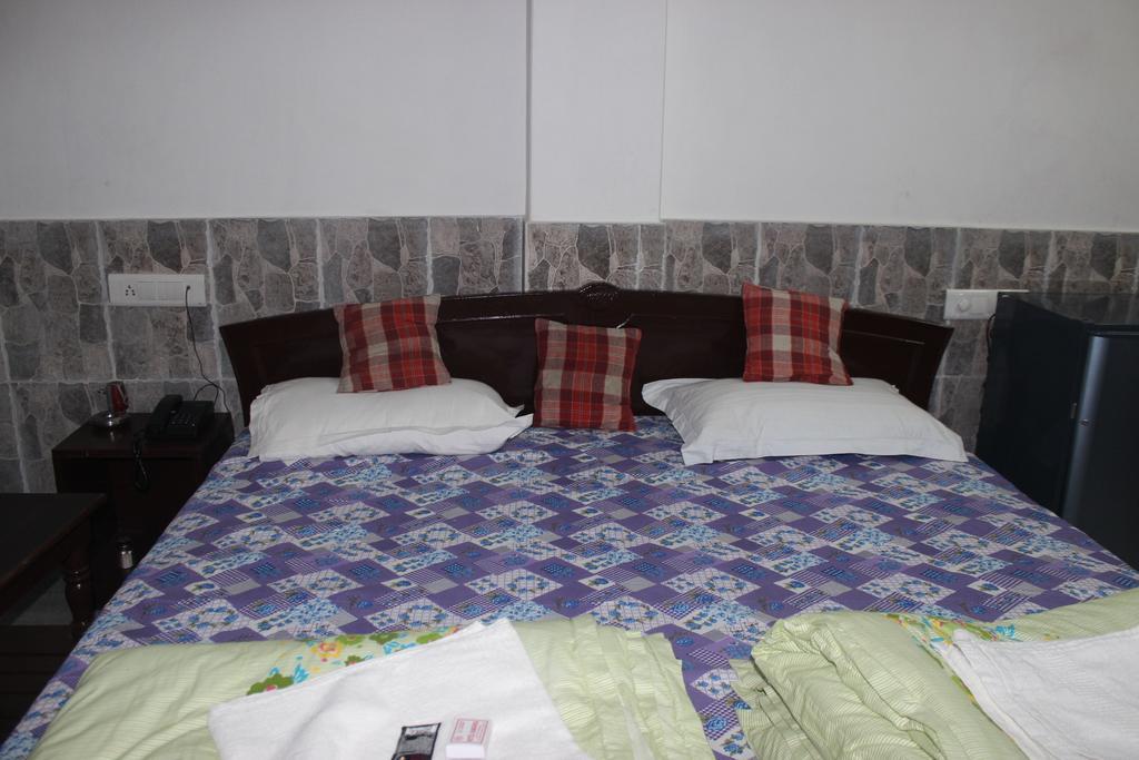 Hotel Kanishka Varanasi Habitación foto